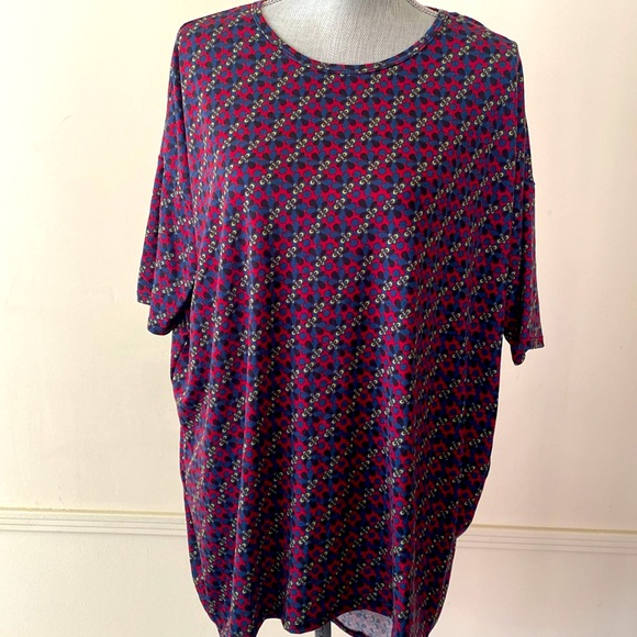 LuLaRoe “IRMA” HIGH-LOW TUNIC OVERSIZED TOP SIZE MEDIUM 🌟NWT🌟 - Picture 2 of 11